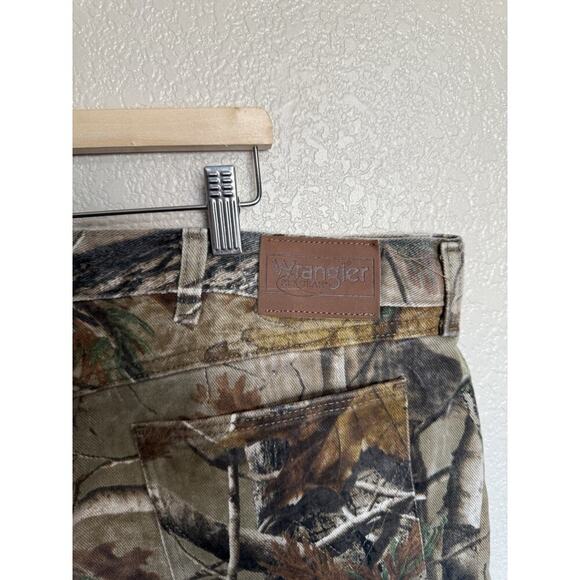 Wrangler Pro Gear Camo Brush Pants Men’s Size 46 x 30 Realtree Hunting Outdoors - Picture 2 of 5